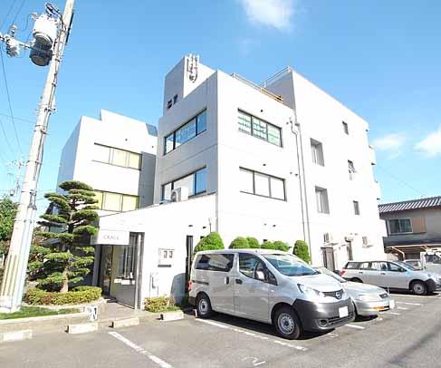 建物外観　津知橋通り沿いに面してます！