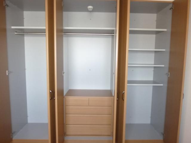 収納　クローゼット