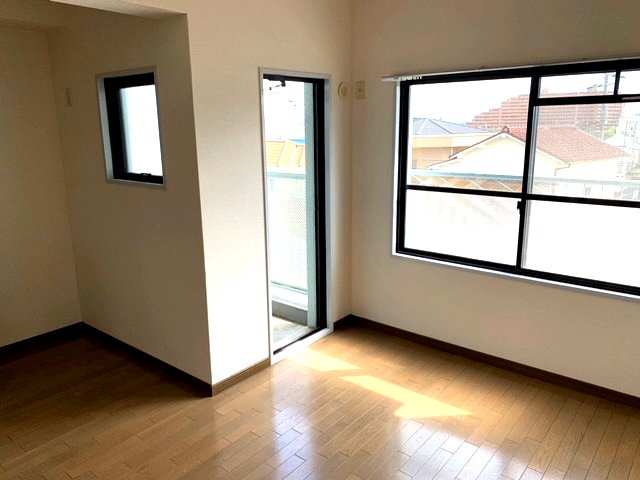 居室・リビング　※同物件・反転タイプの写真