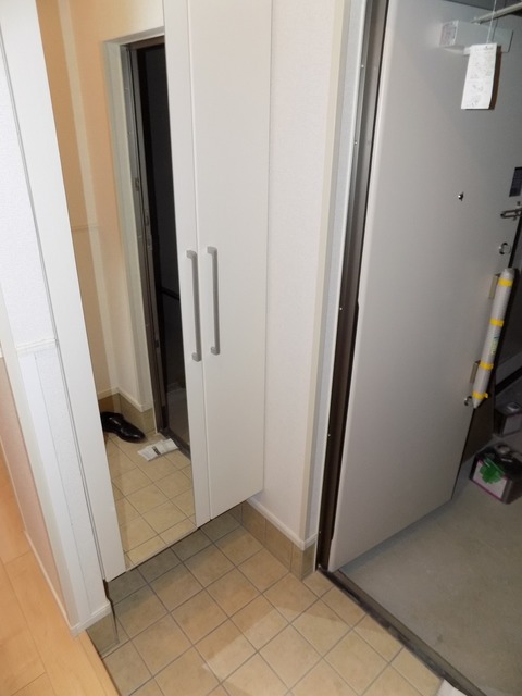 玄関　同一施工会社同一仕様写真