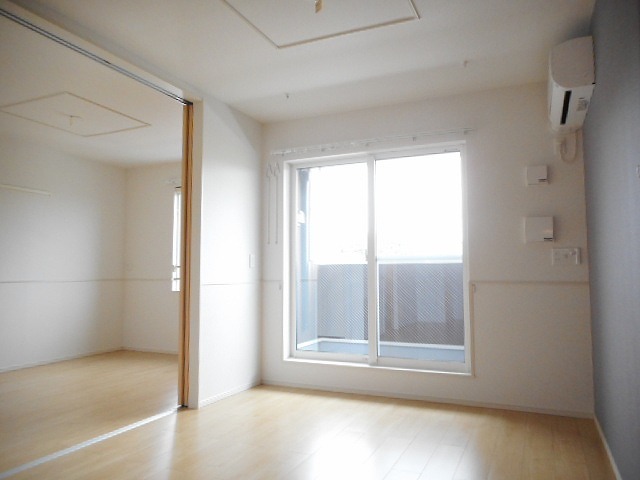 居室・リビング　同一施工会社同一仕様写真