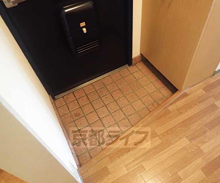 玄関　シューズボックスあります。