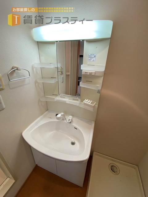 洗面設備　忙しい朝に嬉しい洗面台。