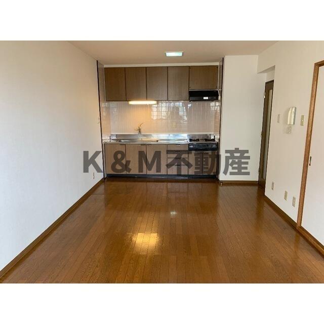 居室・リビング　ゆったり過ごせる居間です