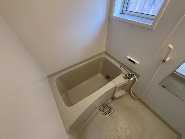 バス・シャワールーム　コンパクトで使いやすいお風呂です♪