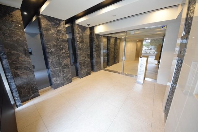 エントランス　エントランスロビー