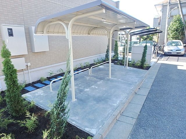 その他設備　★屋根付き駐輪場★