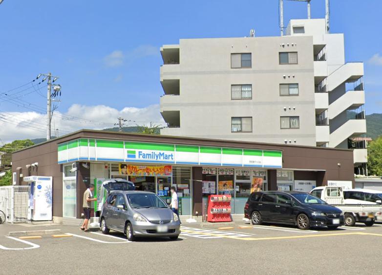 コンビニ　ファミリーマート西宮獅子ヶ口店（コンビニ）まで368m