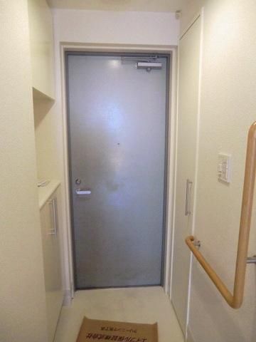 玄関　下駄箱付玄関