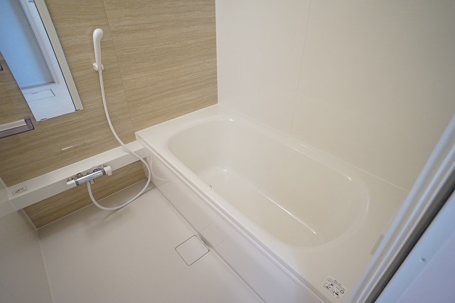バス・シャワールーム　レーベンハウス桶川店へ　048-787-5511