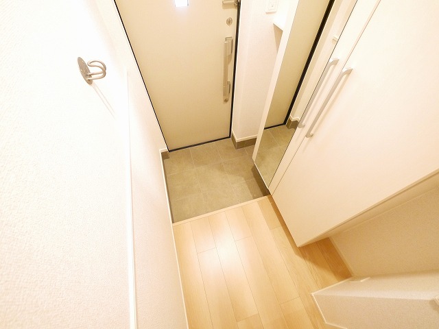 玄関　落ち着いた玄関です
