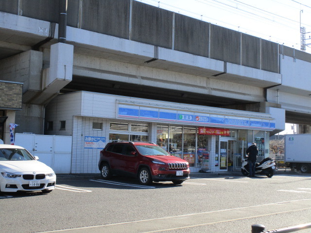 コンビニ　ローソン浦安入船店（コンビニ）まで593m