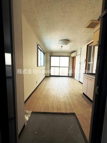 玄関　新大阪ハイツ