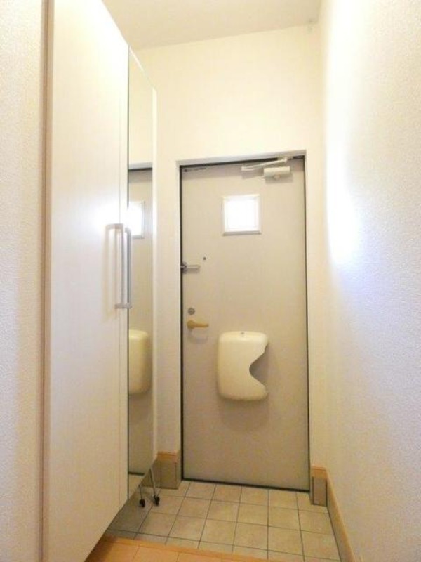 玄関　図面と現状に相違がある場合には現状を優先