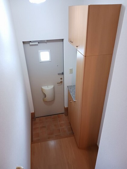 玄関　※別号室のお写真です