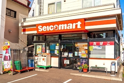 コンビニ　セイコーマートかめはた店（コンビニ）まで68m
