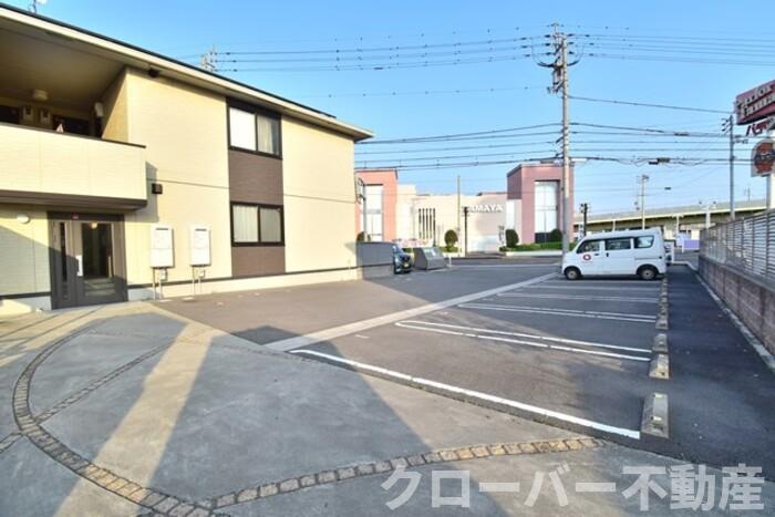 駐車場　駐車場