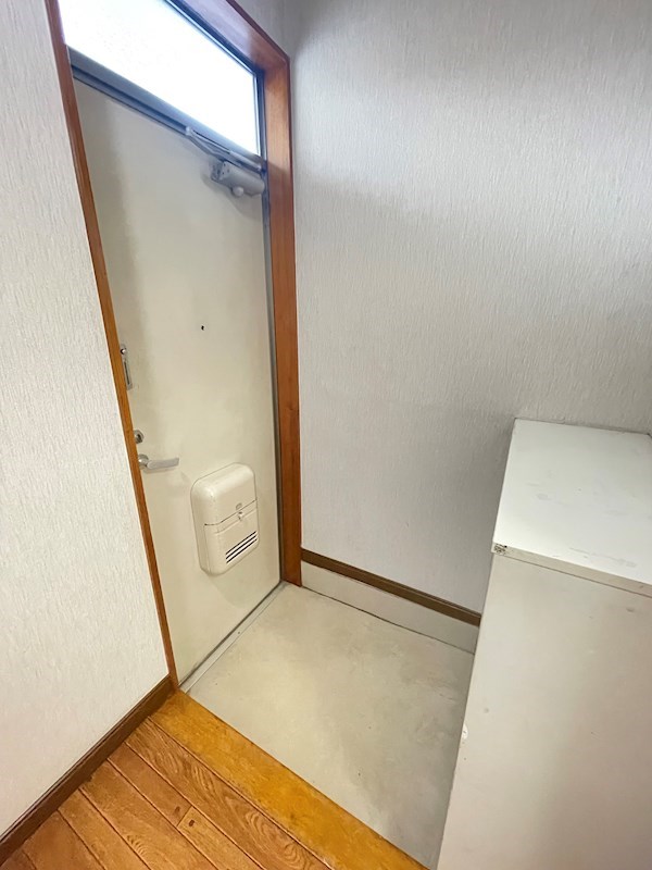 玄関　玄関収納あり