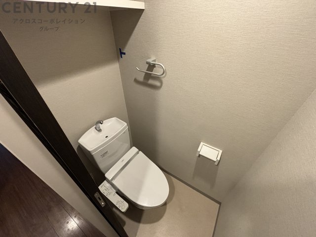 トイレ　温水洗浄便座付きのトイレです♪