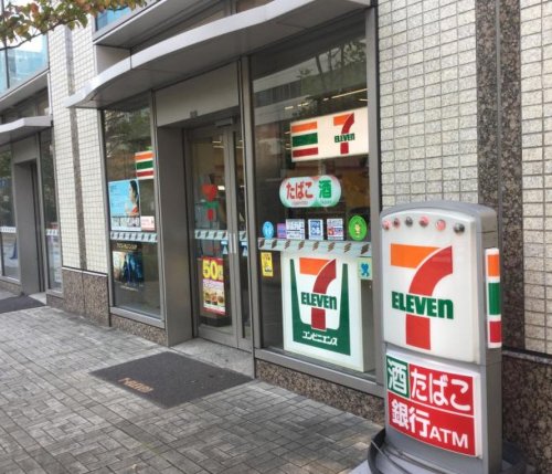 コンビニ　セブンイレブン 中央区新川1丁目店（コンビニ）まで453m