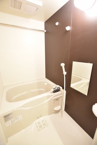 バス・シャワールーム　同施工会社、別物件の写真となります。ご参考までにご覧ください