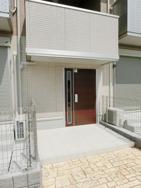 エントランス　建物入り口部分です