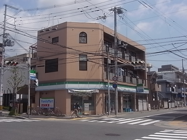 コンビニ　ファミリーマート 東灘田中町店（コンビニ）まで167m
