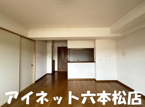 居室・リビング　広々としていいですね。