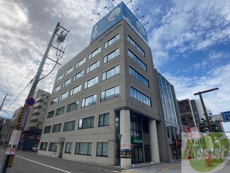 郵便局　札幌南一条中郵便局（郵便局）まで599m