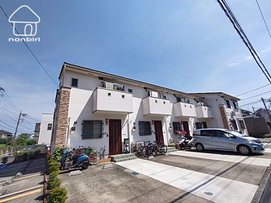 建物外観　とても閑静な住宅街にあります
