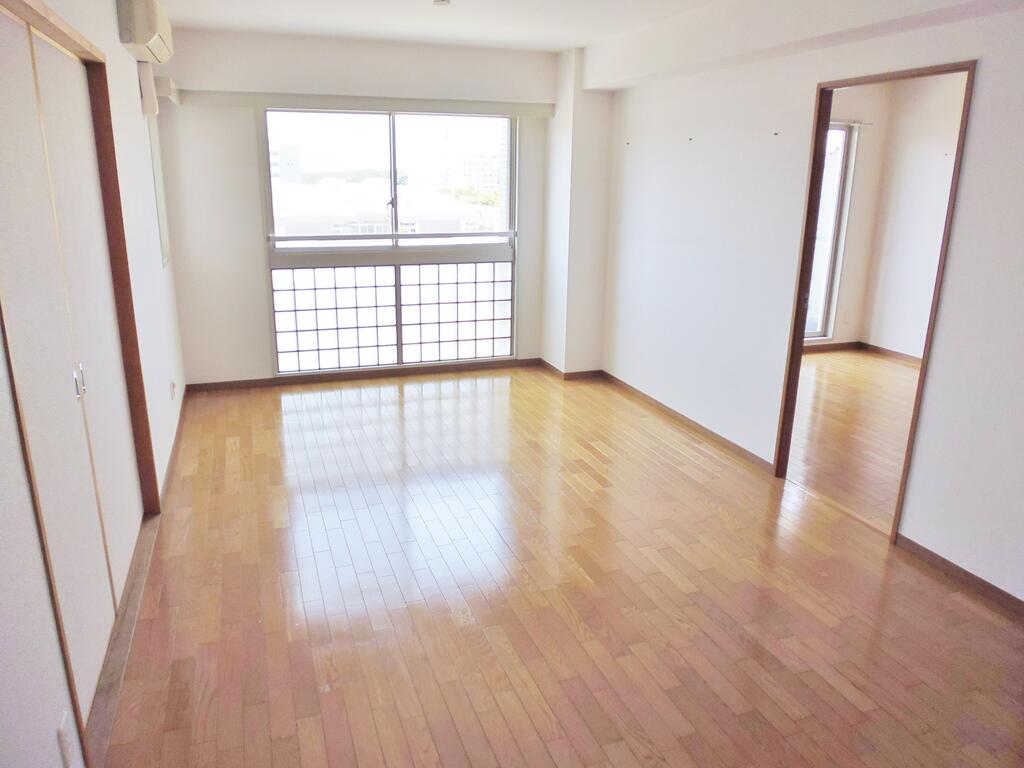 居室・リビング　参考用に同タイプの部屋の写真を掲載しています。