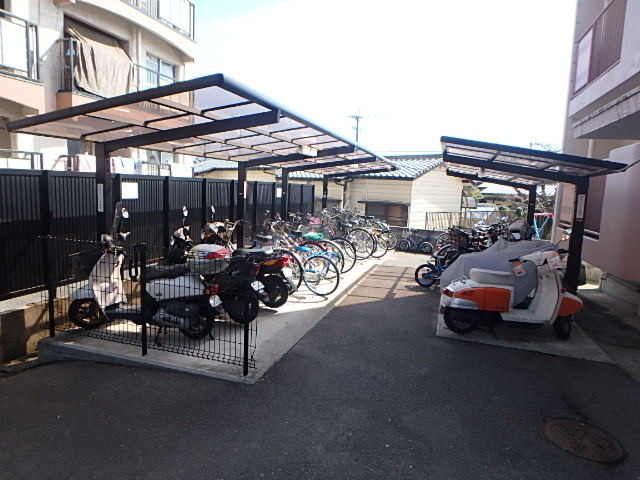 駐車場　駐輪場