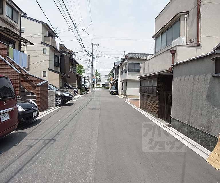 その他　前面道路です。