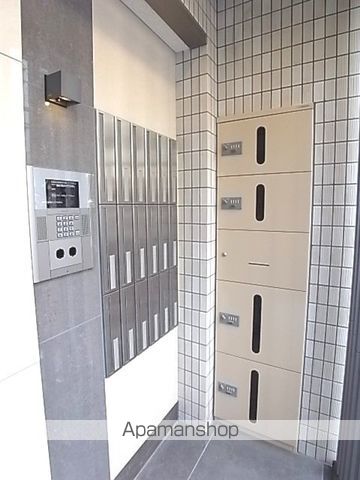 アドーラブル船場の外観写真