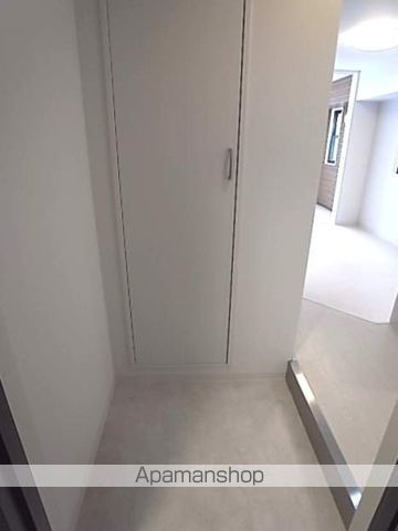 アドーラブル船場の玄関写真