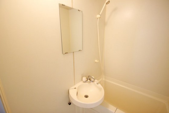 洗面設備　※別部屋の写真です