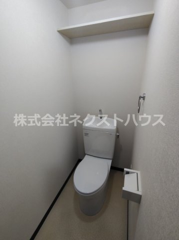 ＪＲ京浜東北線 川崎駅 バス乗車時間：15分 最寄りバス停で下車 徒歩2分 4階建 築33年のトイレ写真