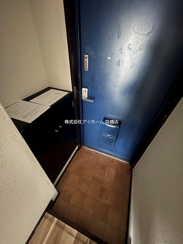 エフアール城東中央の玄関写真