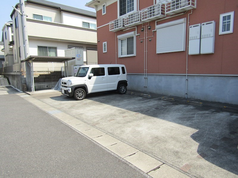 駐車場　駐車場