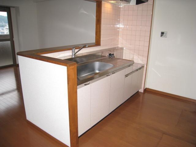アヴァンティ高見MIのキッチン写真