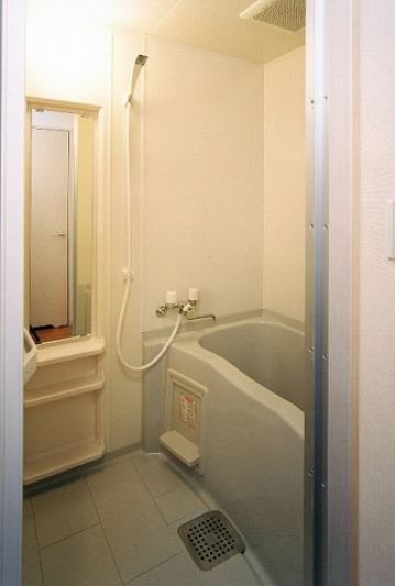 地下鉄箱崎線 呉服町駅 徒歩8分 10階建 築25年の風呂写真