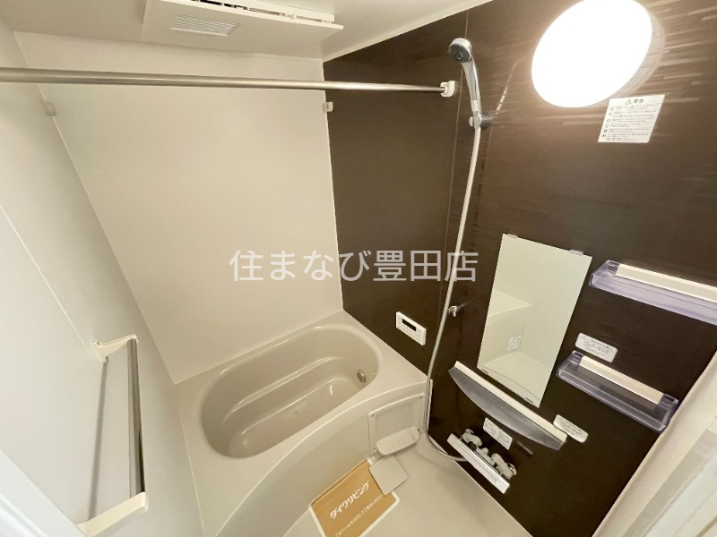 名鉄名古屋本線 一ツ木駅 徒歩18分 3階建 築7年の風呂写真