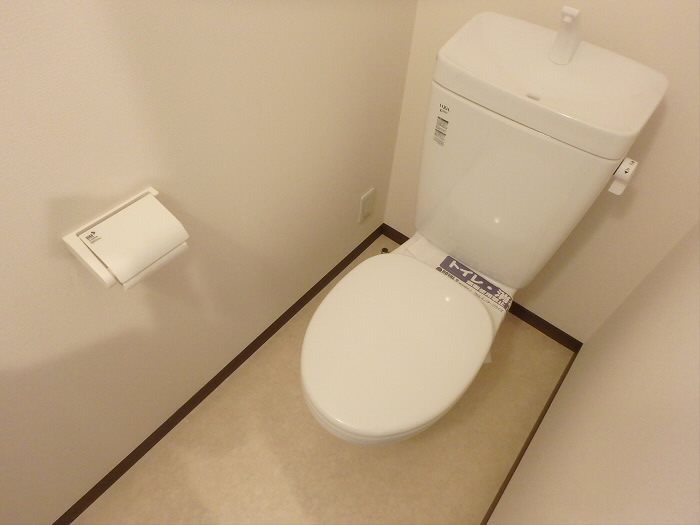 京王線 つつじケ丘駅 徒歩24分 2階建 築13年のトイレ写真