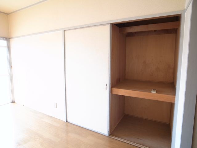 収納　写真は別号室タイプになります。