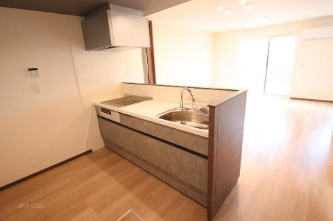 キッチン　IHグリル付3口システムキッチン