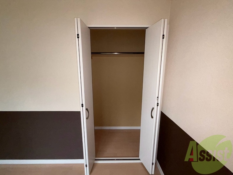 収納　寝室の収納です。部屋がすっきり片付きます。
