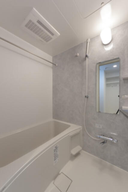バス・シャワールーム　※写真は同タイプ住戸です。