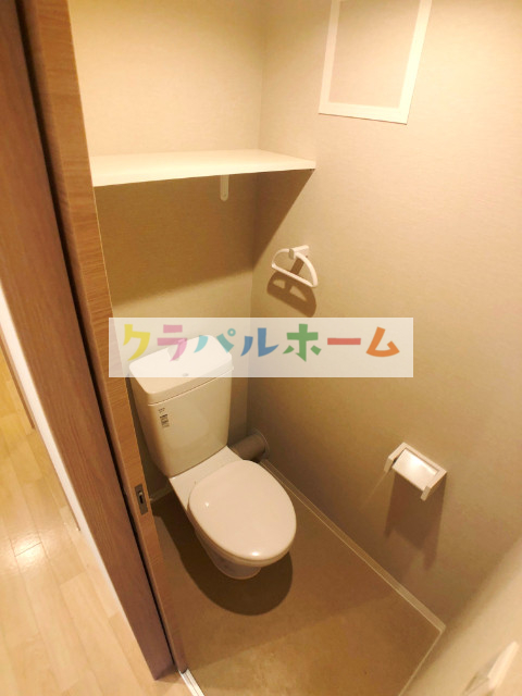 阪急宝塚線 三国駅 徒歩10分 6階建 築12年のトイレ写真