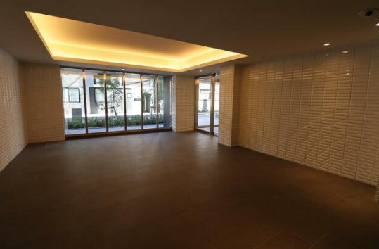 ＪＲ京浜東北線 大森駅 徒歩11分 15階建 築3年の外観写真