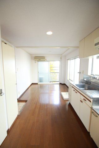 居室・リビング　（別タイプ参考写真）レヴェイユ　北区西ヶ原2
